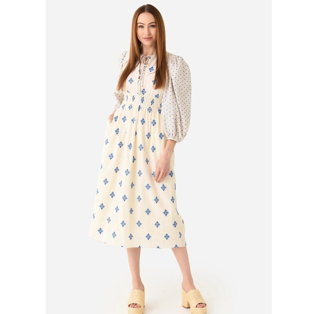 Hunter Bell New York Cream Blue Embroidered Smocked Midi Dress Small Side Zip